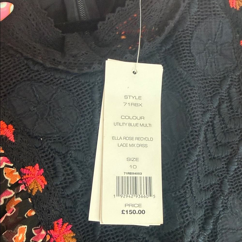 Chic Black Floral Long Sleeve Dress - Picture 3 of 8